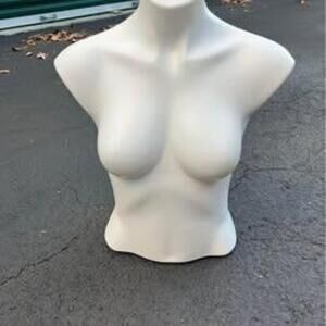 Female Mannequin Bust